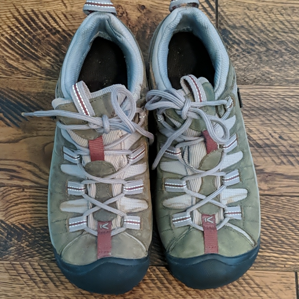 Keen Women's Hiking shoes size 8.5